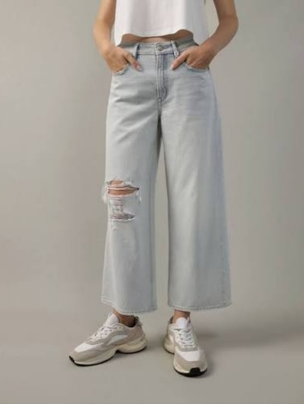 AE Strigid Super High-Waisted Baggy Wide-Leg Jean - 12 Short